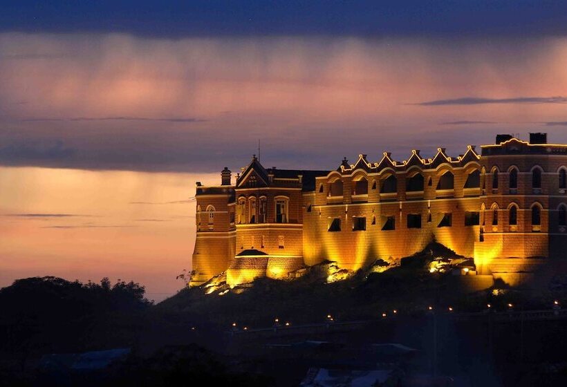 호텔 Heritage Khirasara Palace