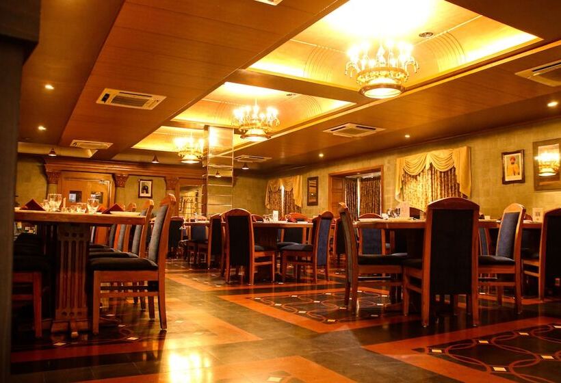 호텔 Heritage Khirasara Palace