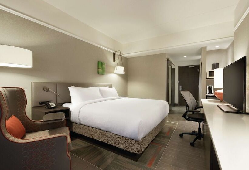 בית מלון כפרי Hilton Garden Inn Calgary Downtown