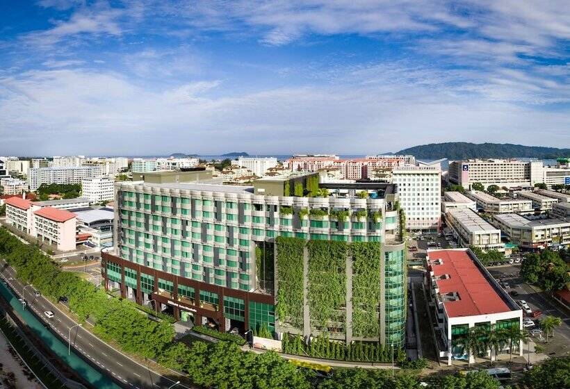 בית מלון כפרי Hilton Kota Kinabalu