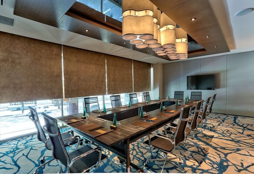 בית מלון כפרי Hilton Kota Kinabalu