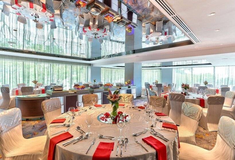 בית מלון כפרי Hilton Kota Kinabalu