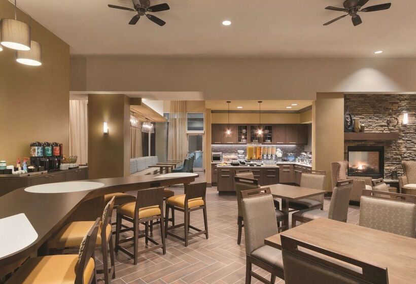 בית מלון כפרי Homewood Suites By Hilton Calgary Downtown