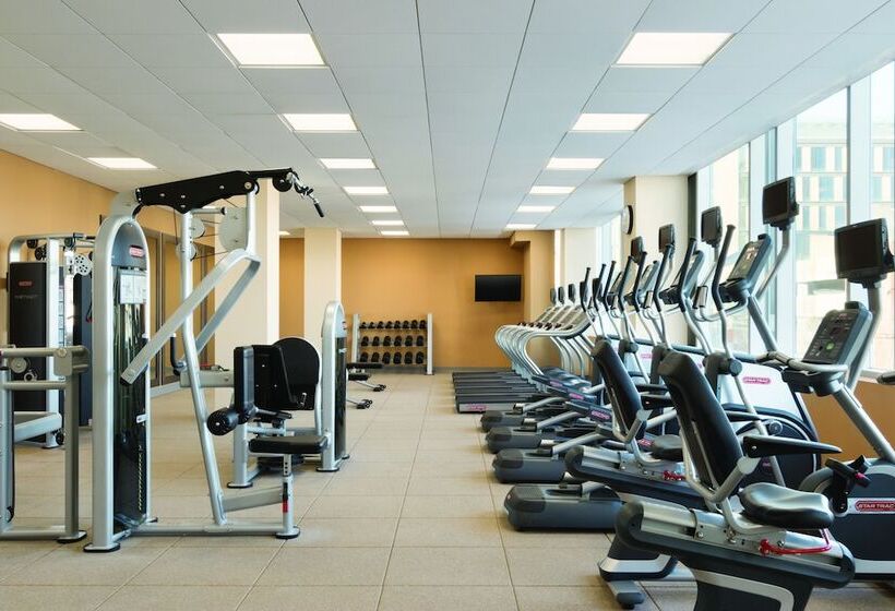 בית מלון כפרי Homewood Suites By Hilton Calgary Downtown