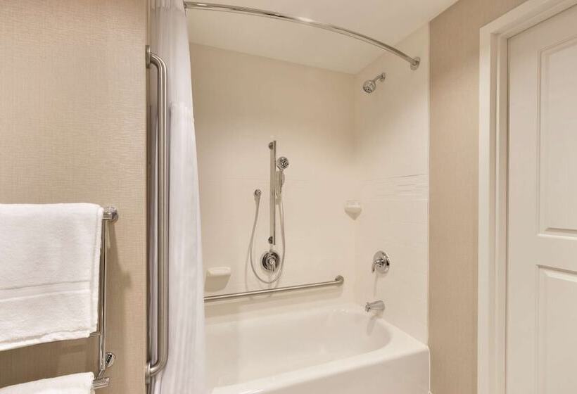 בית מלון כפרי Homewood Suites By Hilton Calgary Downtown