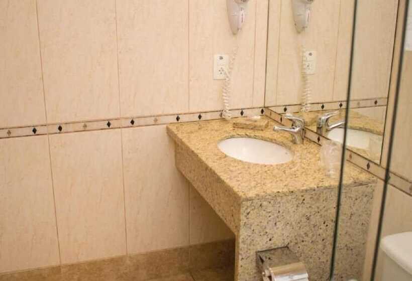 ホテル Jacques Georges Business