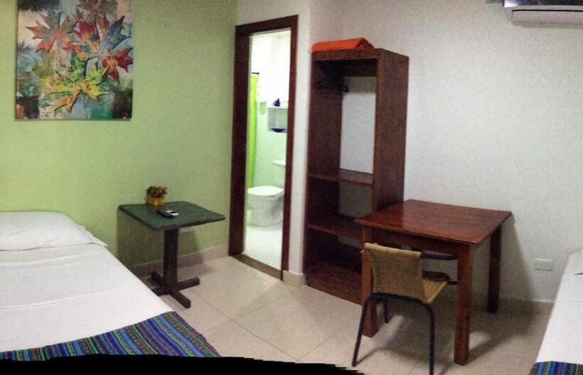 هتل La Posada De Lulu