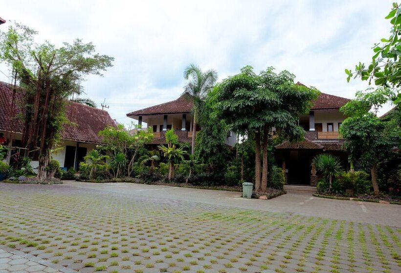 هتل Mahkota Plengkung By Ecommerceloka