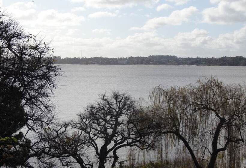 هتل Posada De La Flor