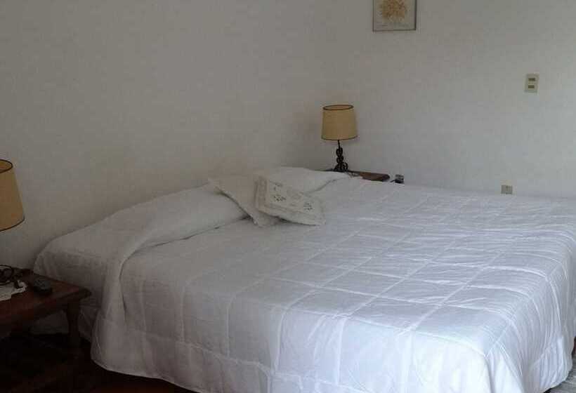 هتل Posada De La Flor