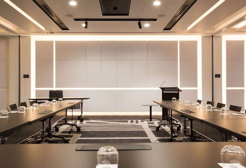 בית מלון כפרי Pullman Sydney Airport