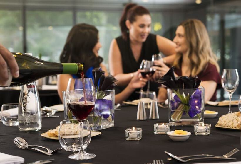 هتل Pullman Sydney Airport