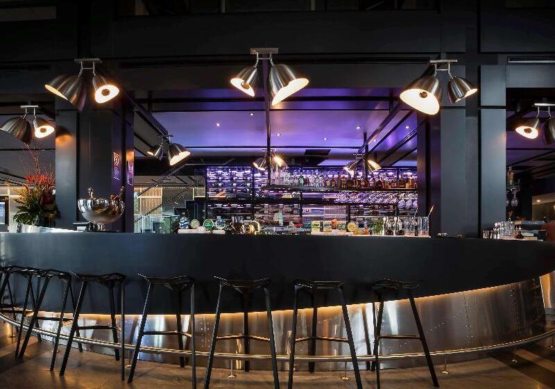 בית מלון כפרי Pullman Sydney Airport