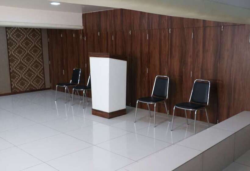 בית מלון כפרי Sai Residency