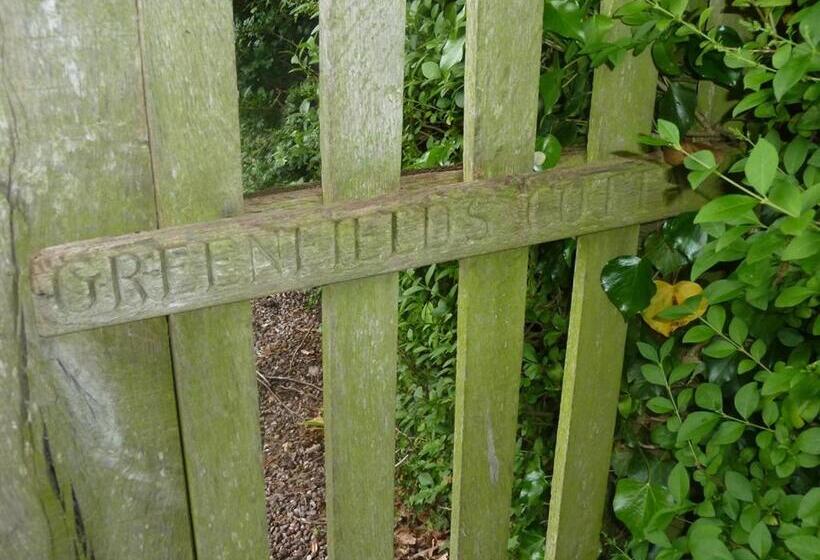 Отель The Coach House