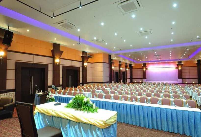 酒店 The Flora May Resort