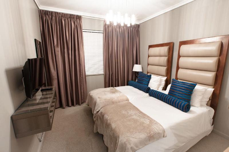 هتل The Residences At Crystal Towers