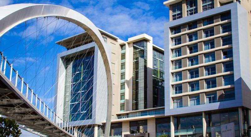 هتل The Residences At Crystal Towers