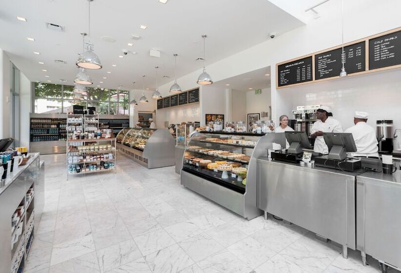 酒店 The Ritzcarlton Residences, Waikiki Beach