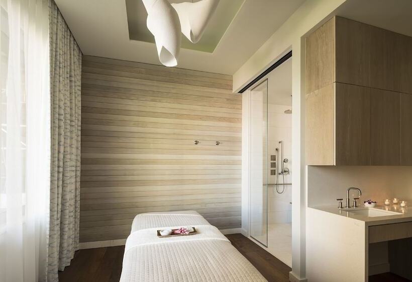 酒店 The Ritzcarlton Residences, Waikiki Beach