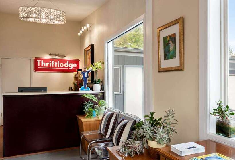 فندق Thriftlodge Edmonton