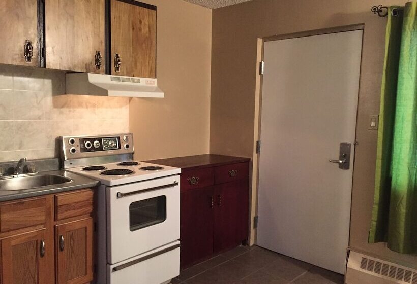 فندق Thriftlodge Edmonton