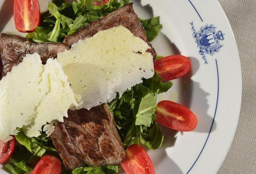 هتل Titano Suites