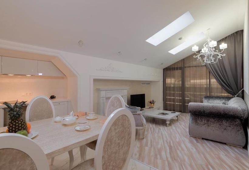 هتل Villa Adriano