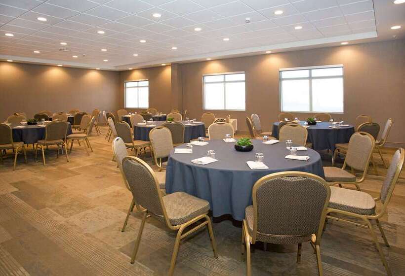 酒店 Wingate By Wyndham Calgary Airport