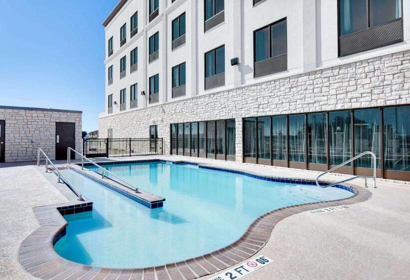 هتل Wingate By Wyndham San Angelo