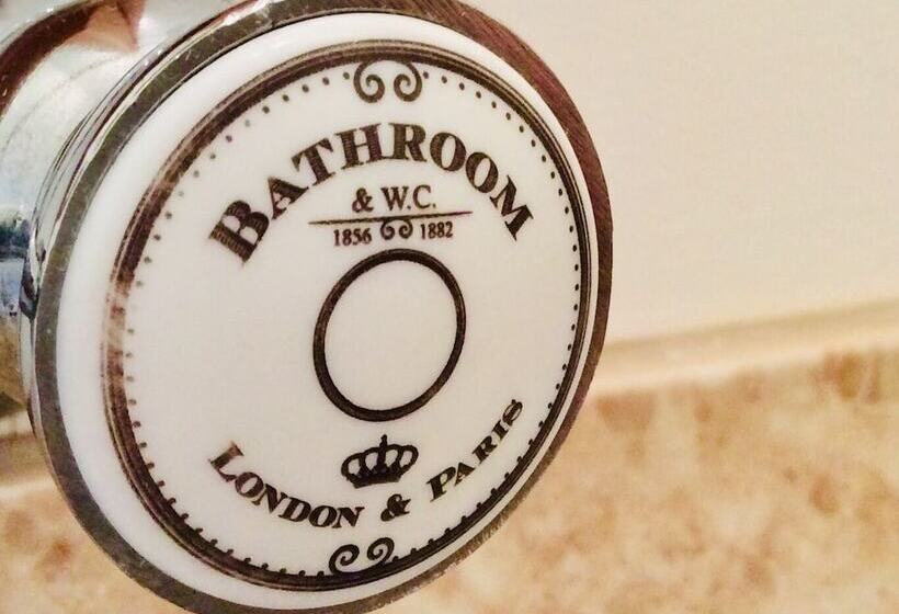 Humphries Cross Apartments