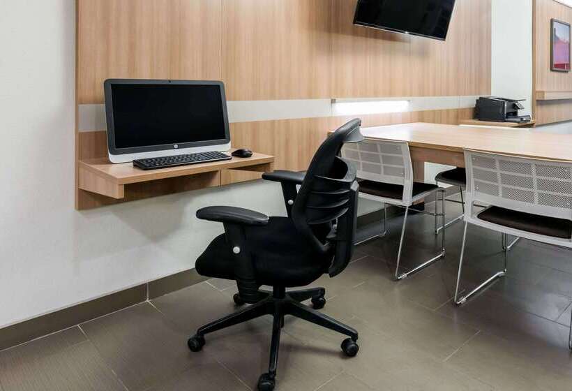 Microtel Inn And Suites By Wyndham Monahans