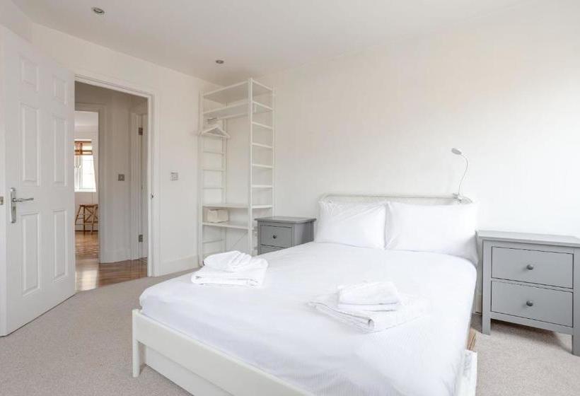 Modern And Central 2 Bedroom Apartment Close To Euston Station