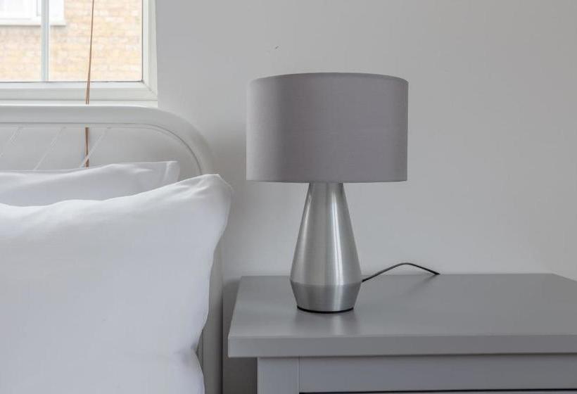 Modern And Central 2 Bedroom Apartment Close To Euston Station