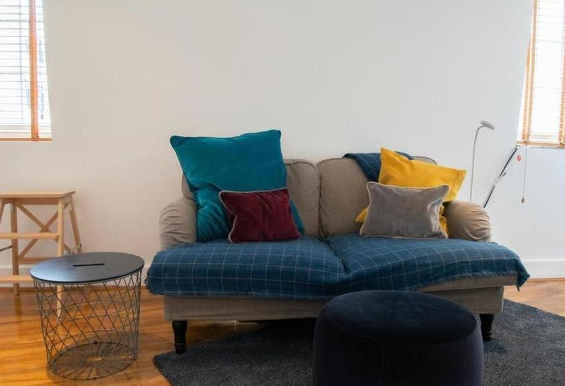 Modern And Central 2 Bedroom Apartment Close To Euston Station