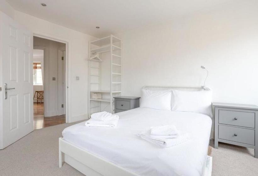 Modern And Central 2 Bedroom Apartment Close To Euston Station