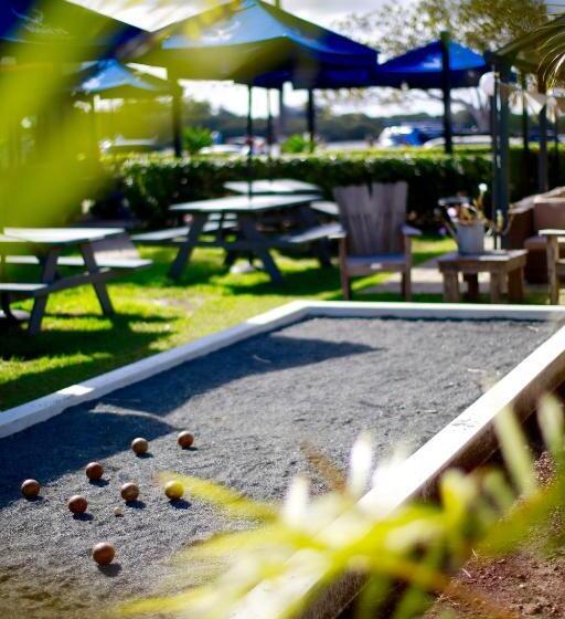 מוטל Tea Gardens