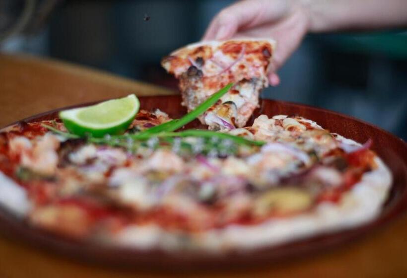 מוטל Tea Gardens