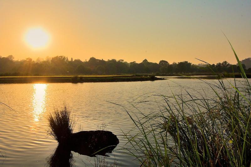 Пансион Centurion Golf Suites Boca Walk