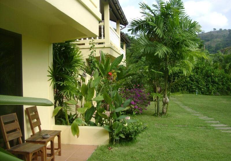 펜션 Chez Charly Bungalow