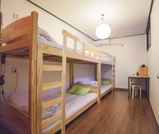 펜션 Gonggan Guesthouse
