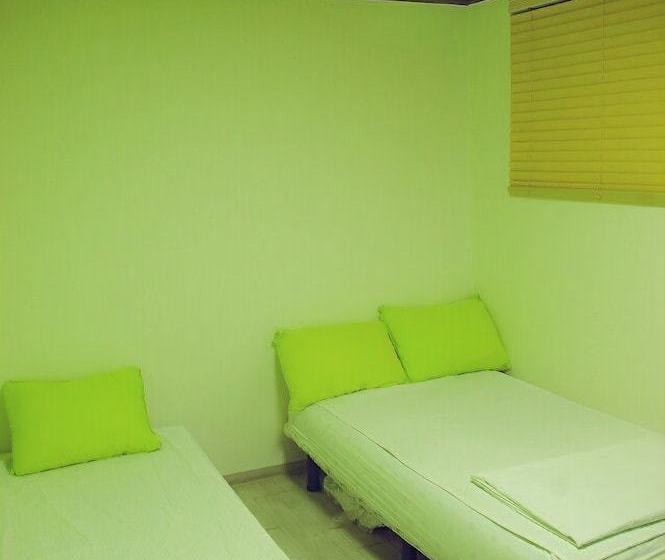 펜션 Gonggan Guesthouse