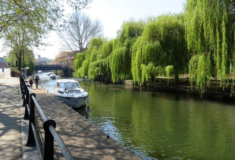 ペンション Riverside