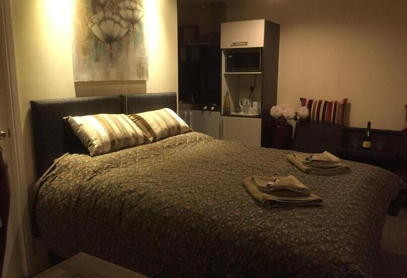 ペンション Riverside