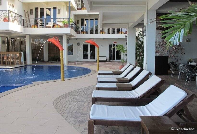 Sunset At Aninuan Beach Resort Powered By Cocotel