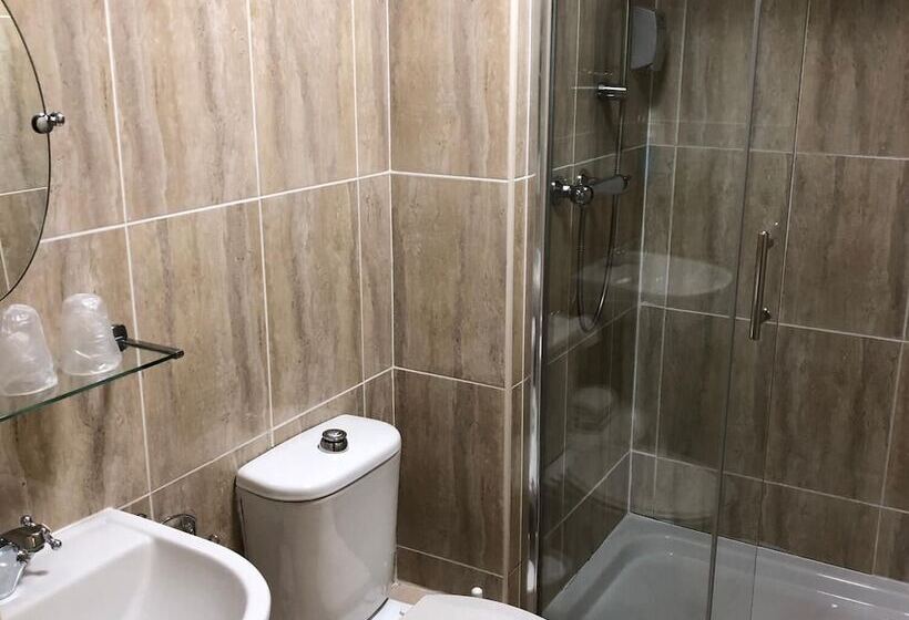 The George Hotel Stansted Airport