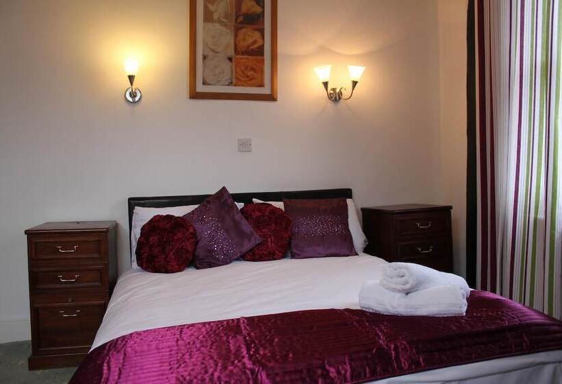 The George Hotel Stansted Airport