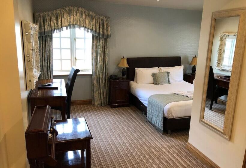 The George Hotel Stansted Airport