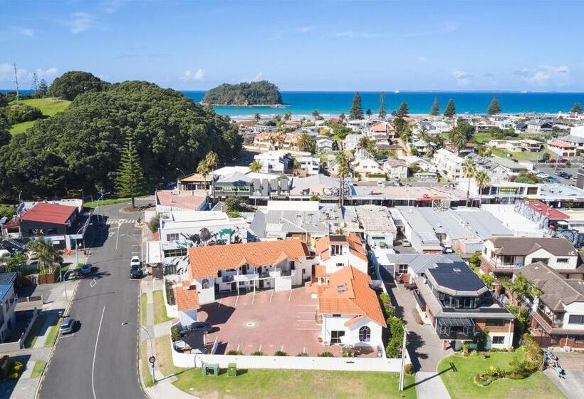 The Mission Belle Motel