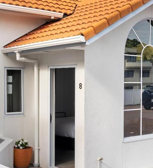 The Mission Belle Motel